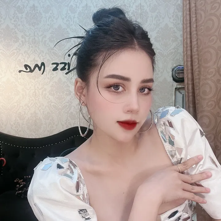 Mi Vân