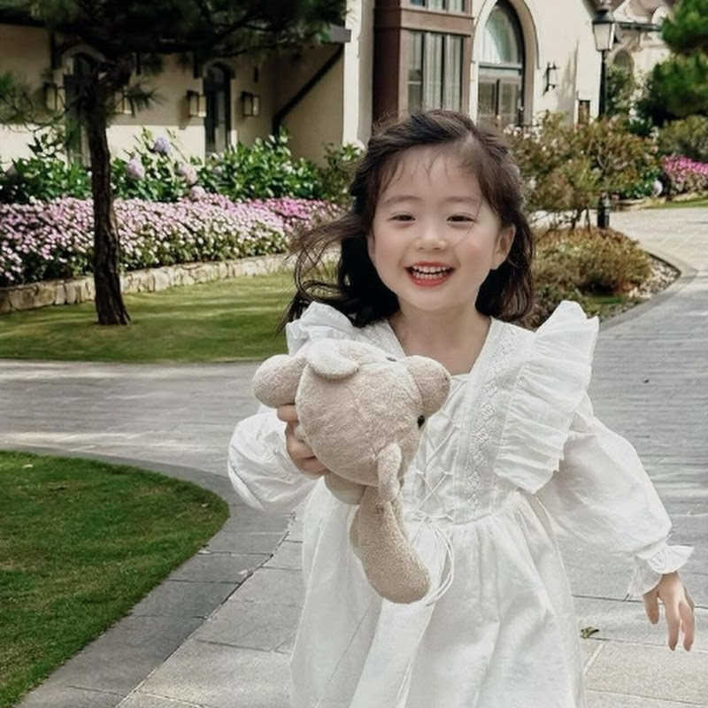 𝐋𝐨𝐥𝐲 𝐭𝐮𝐛𝐞👸🏻