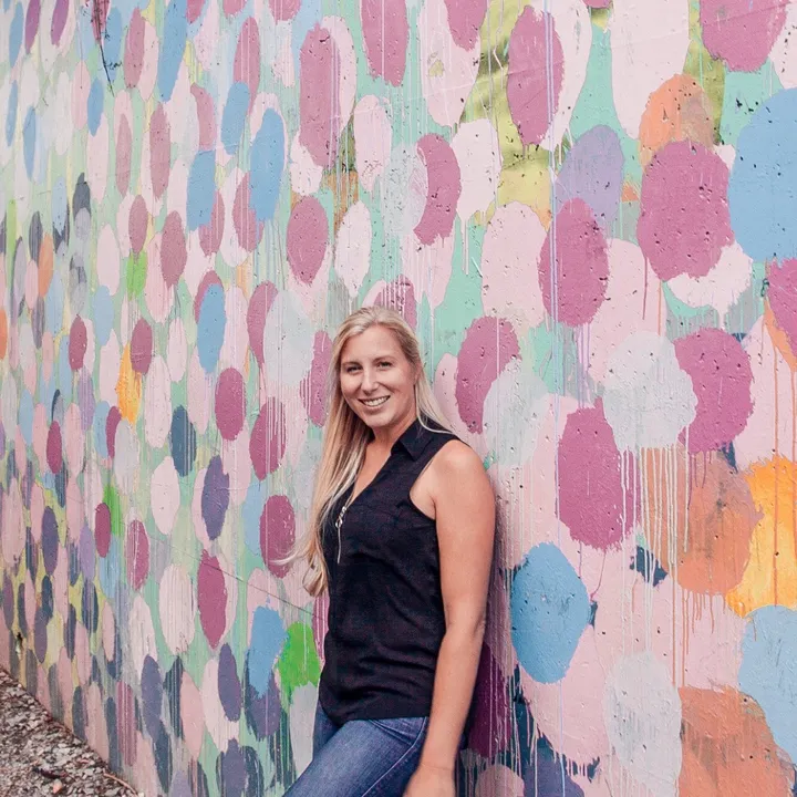 Christine - Travel Blogger