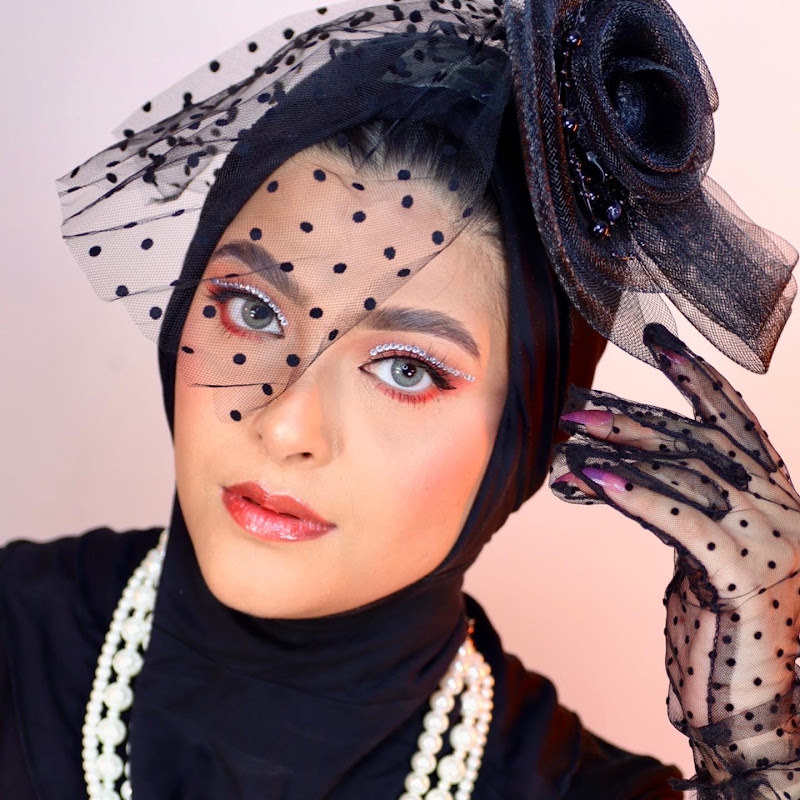 Hira Leeban