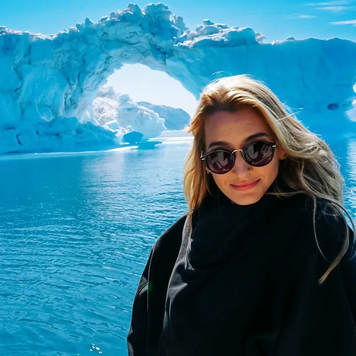 SoloTravelGirl • Islandia