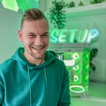 Topher | Desk-setup | Tech | Pcbuild