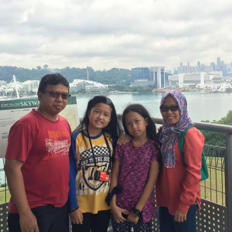 Maulyadi & Family