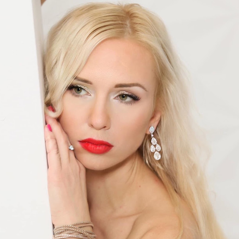 Алёна Хован