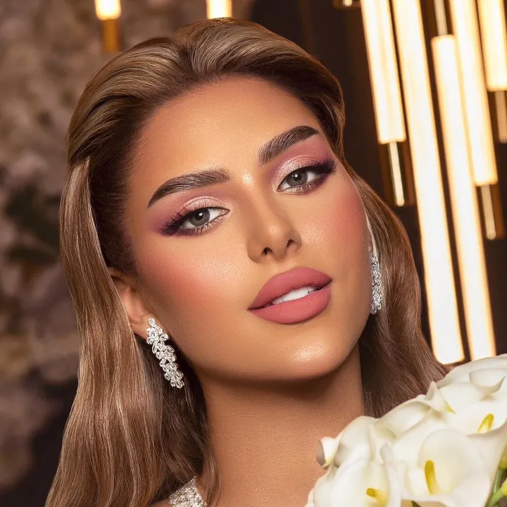 هـند السعدي🇦🇪💄.