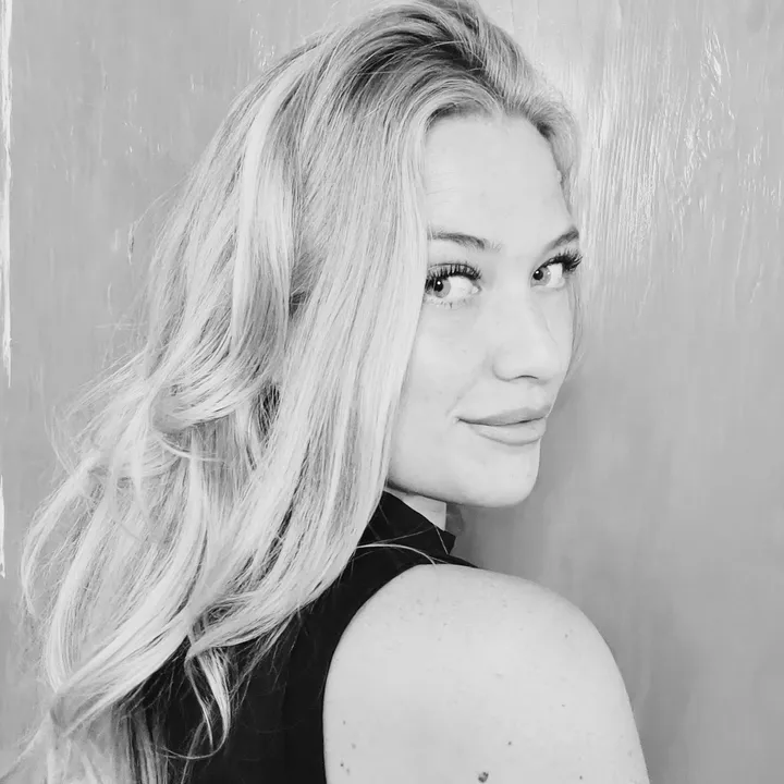 Riley | writer + nomad 🦋