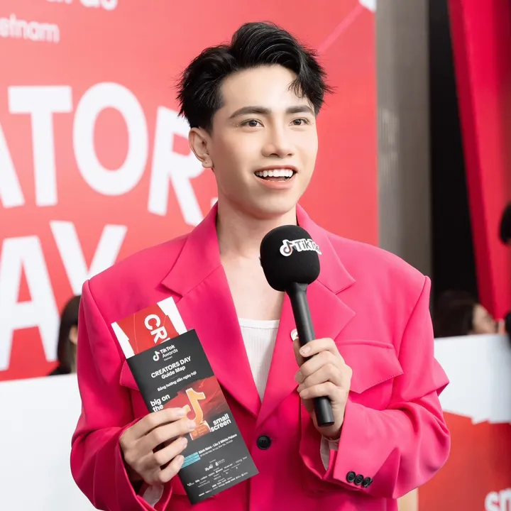 MC Hoàng Việt