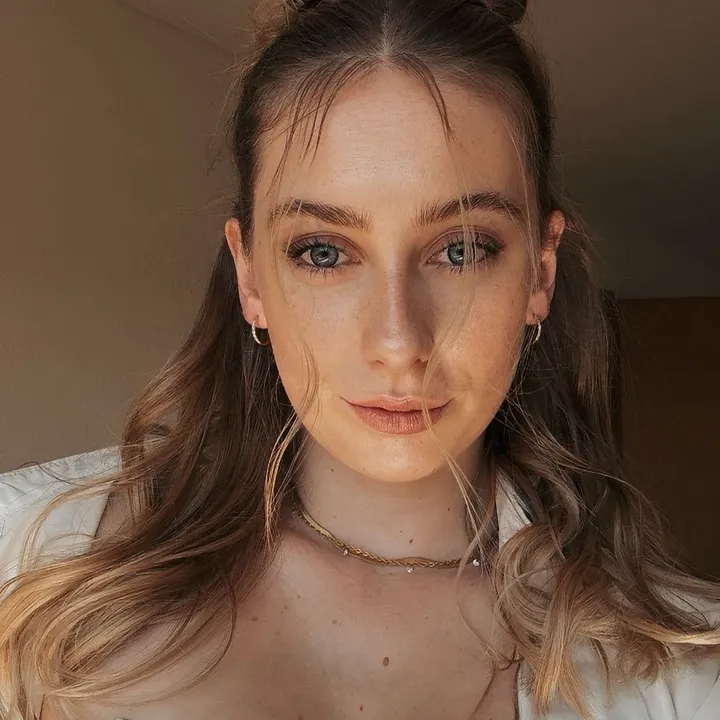 𝒋𝒖𝒍𝒊𝒆 🌸