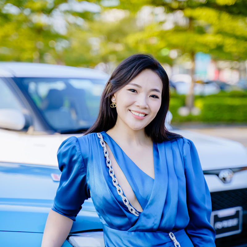 Kiều Huyền - Toyota 0888.79.89.97