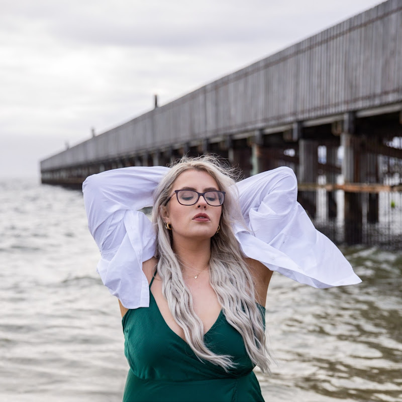 Krystal Cameron (Kryzzleberry)