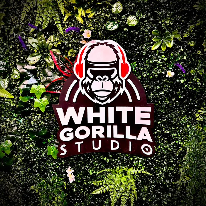 JB - WHITE GORILLA STUDIO