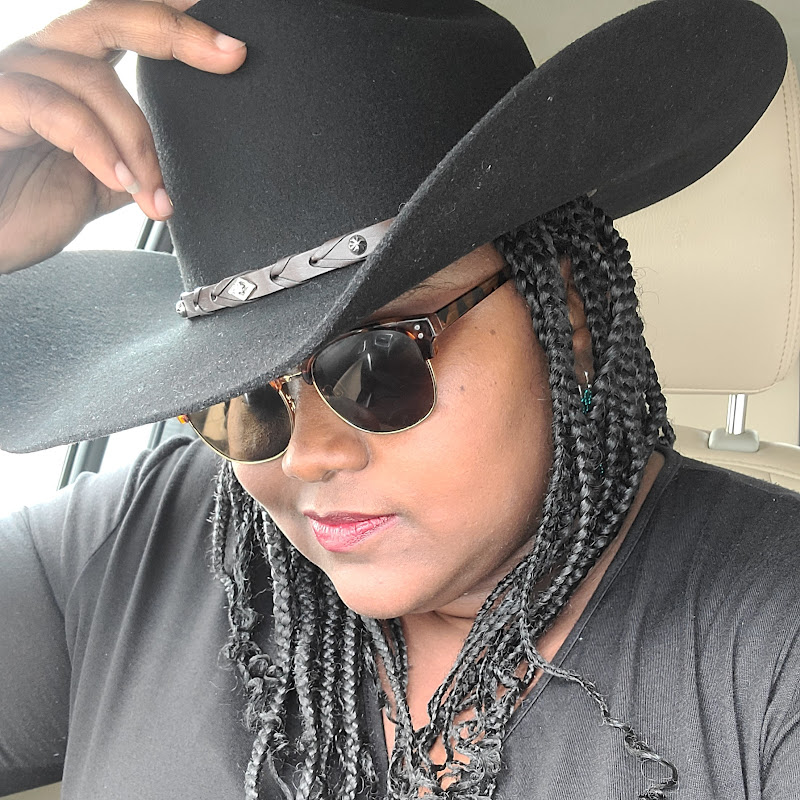 Ericka Williams CC Smartphone Money