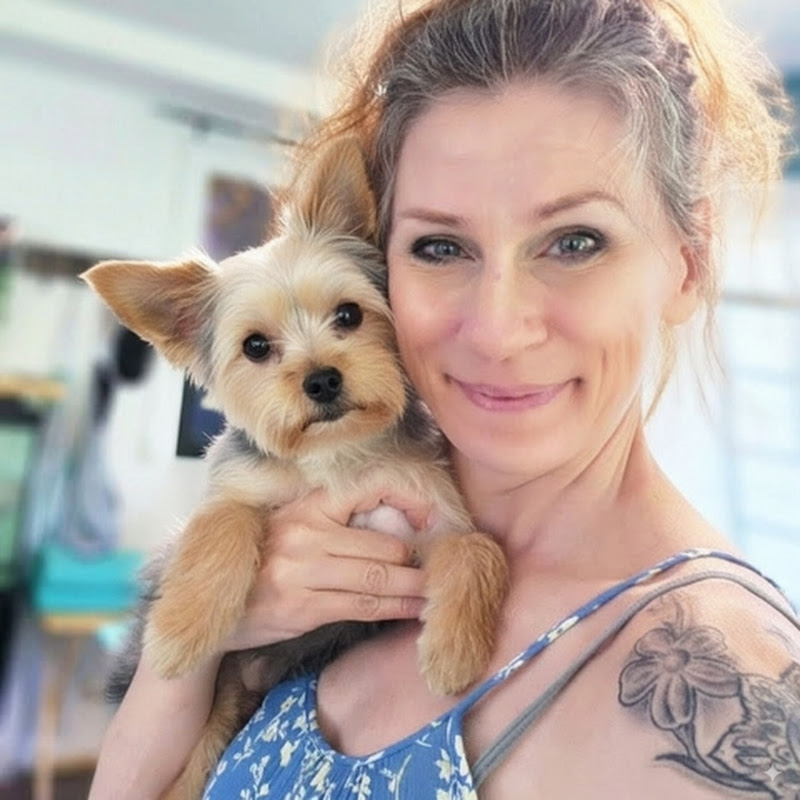 Dog Grooming With Elizabeth Jenn