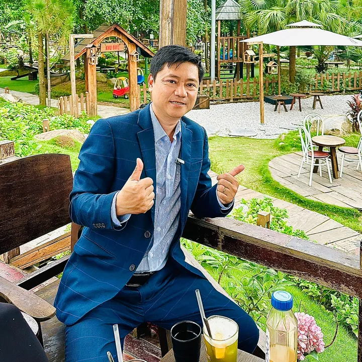Hùng Lan Toả