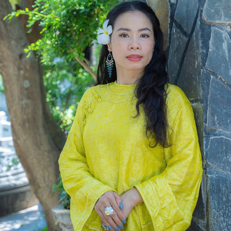 Vân Hoàng . Sống Tích Cực