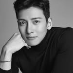 지창욱