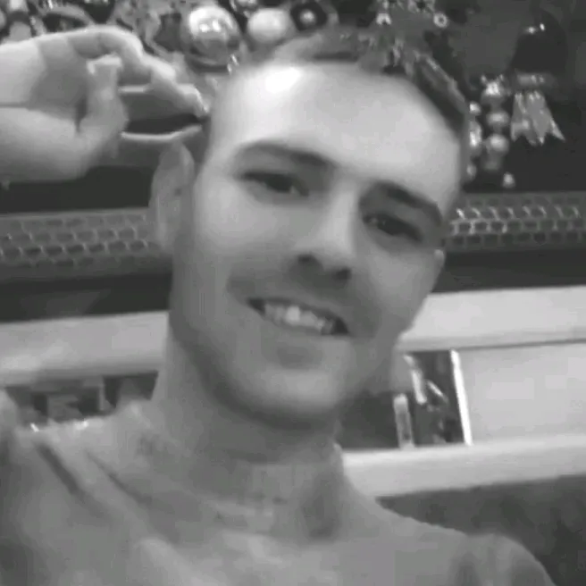 🍀  𝕁 𝕆 ℍ ℕ 𝔹 𝕆 𝕐  🍀