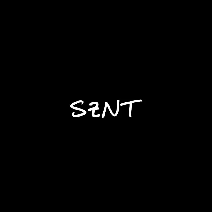 ︎