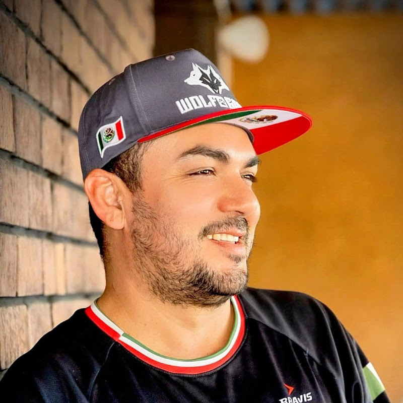 Luis intento de YouTuber Guía de compras y turismo