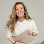 Grace | Social Media Strategist, Marketer & Content Coach