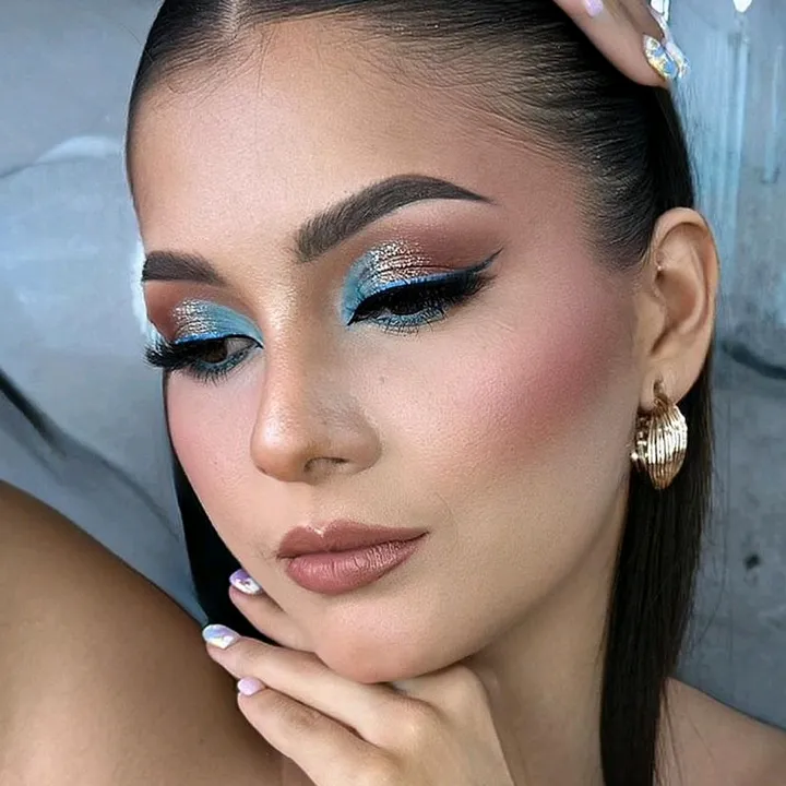 Vivi Meneses