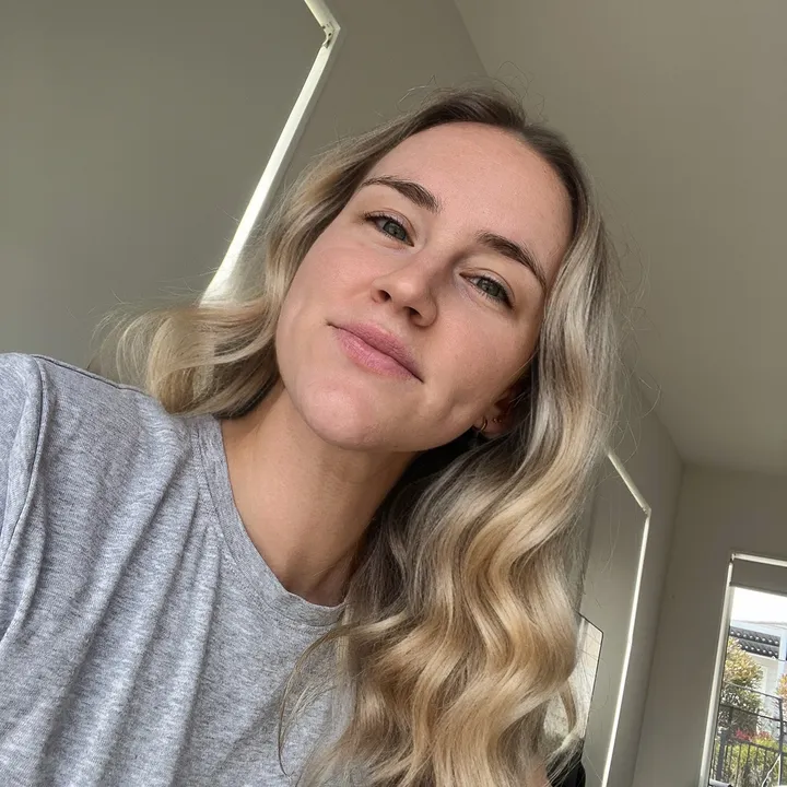 Rachel-Jane Davis