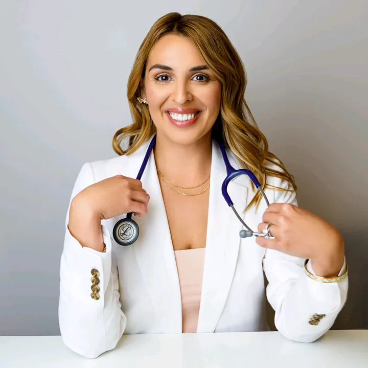 Dr.Jennifer Slim
