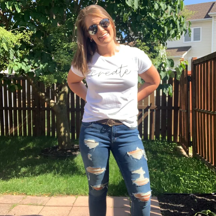 Mel- Furniture Makeovers & DIY