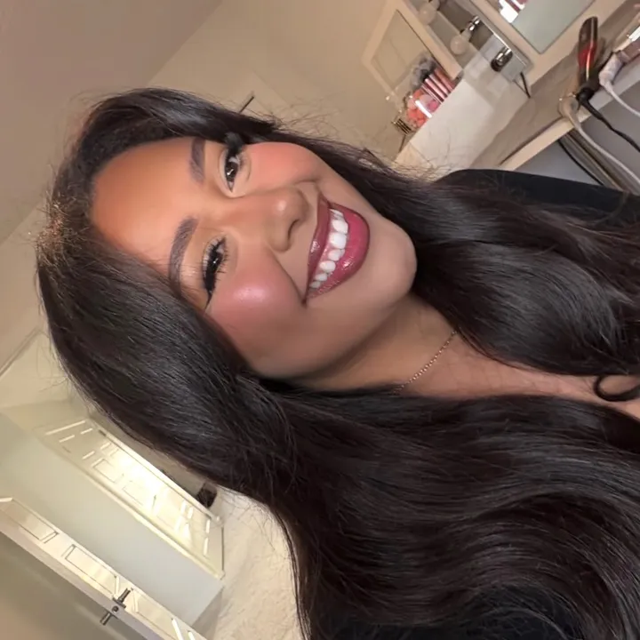 Niky | Makeup Artist & Creator