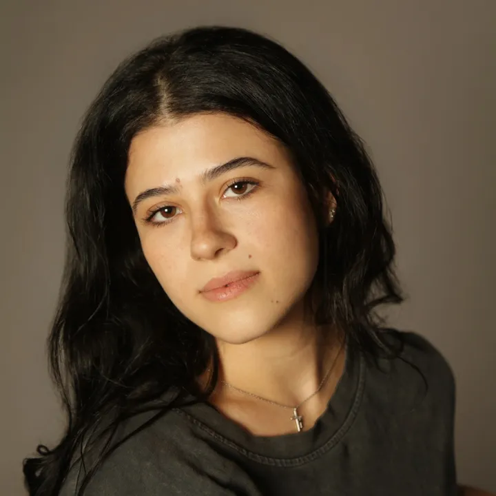 Bella Contanu
