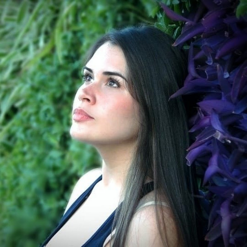 Andrea Arenas