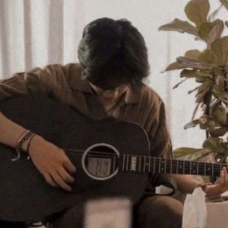 🦋𝐀𝐥𝐨𝐧𝐞 𝐅𝐢𝐜𝐬🦋
