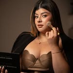Maquilladora en Bogotá • Creadora de Contenido