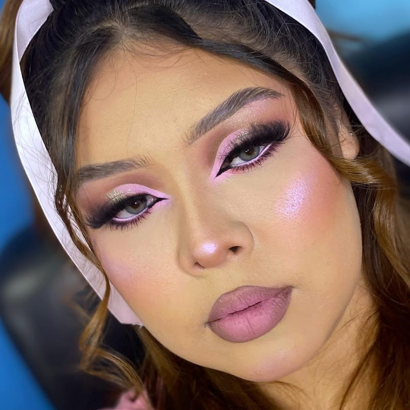 MUA Leslie Loera 