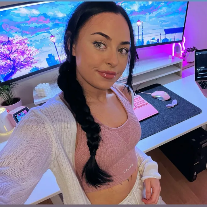 liv  ⋆˚⊹ [tech]