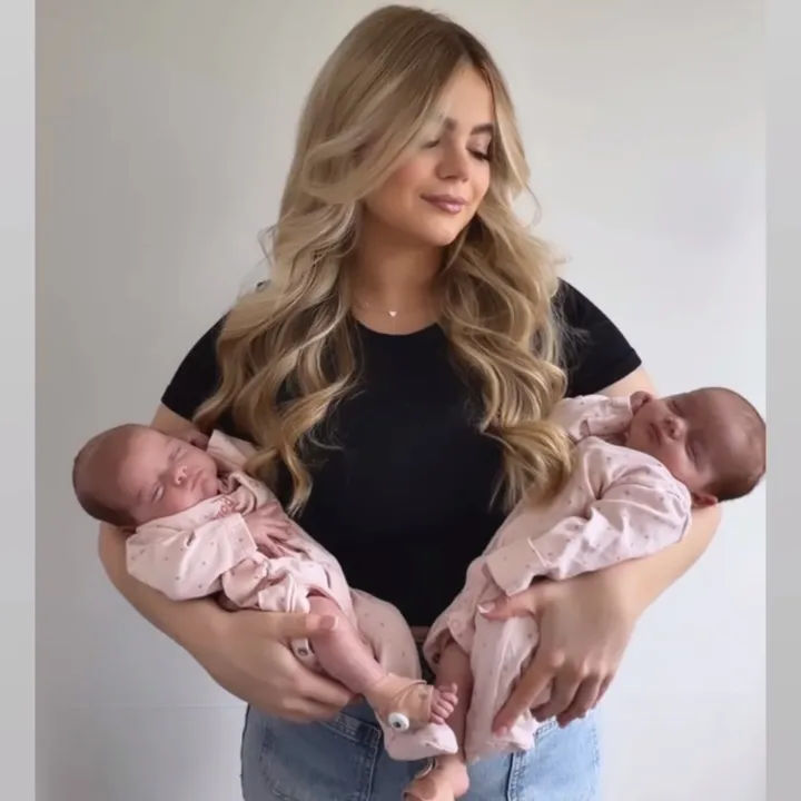 Maddie| Twin mum