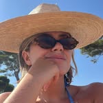 𝑬́𝑴𝑰𝑳𝑰𝑬 | minimal ootd, food & travel
