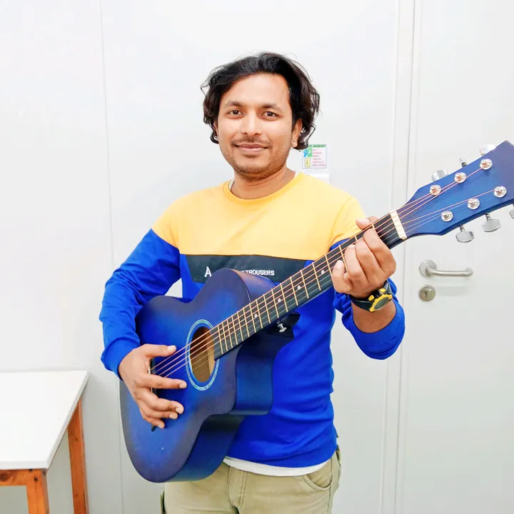 Rakesh Ganesh🇳🇵🇧🇭