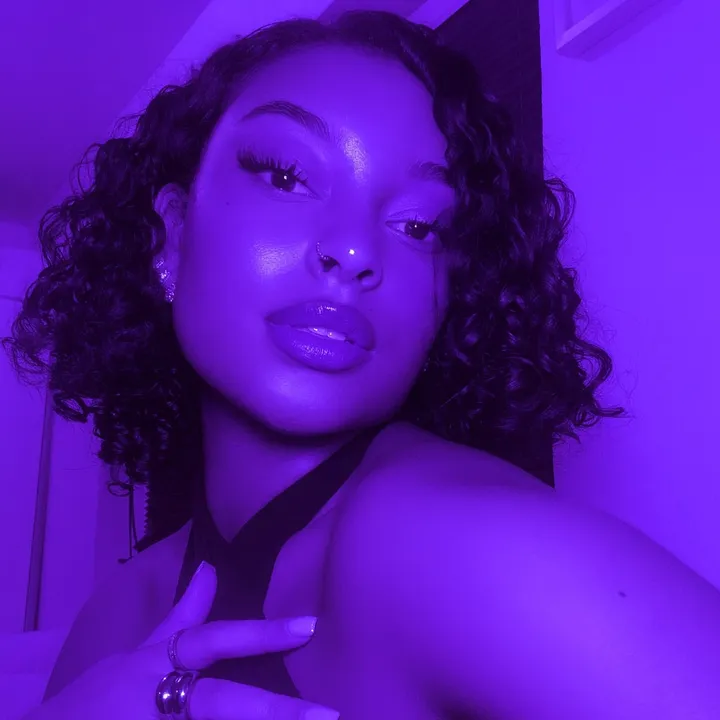 Vivian 🐚