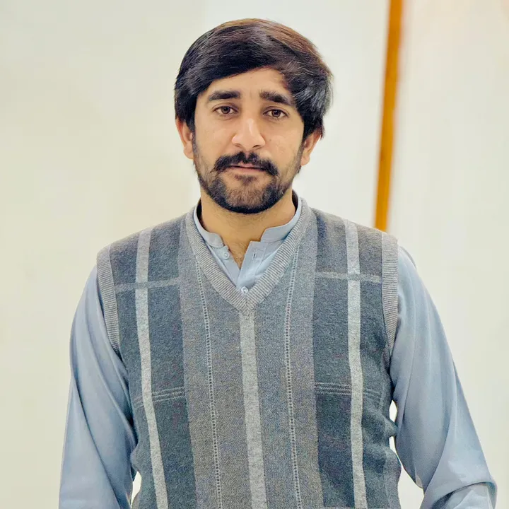 Usama Bhatti 🇵🇰🇬🇧