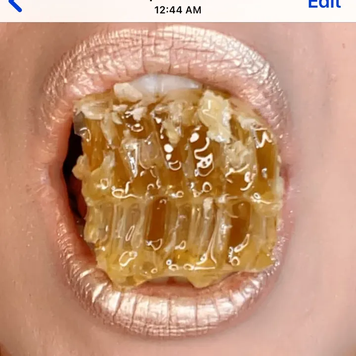 Lipscloseup.x.satisfying