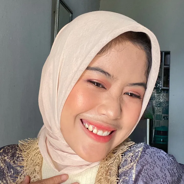 @Angelia🌸