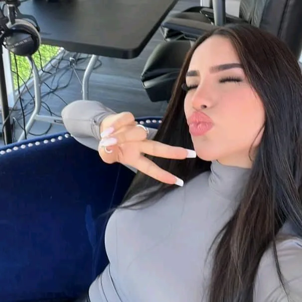 kim Loaiza🎀