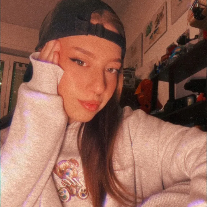 GlitterAlien997