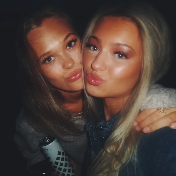 Betina☆ • friends