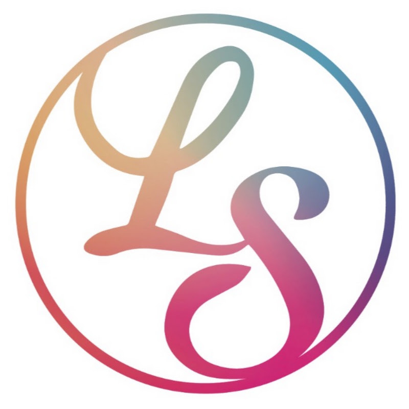 Laura en Sociedad