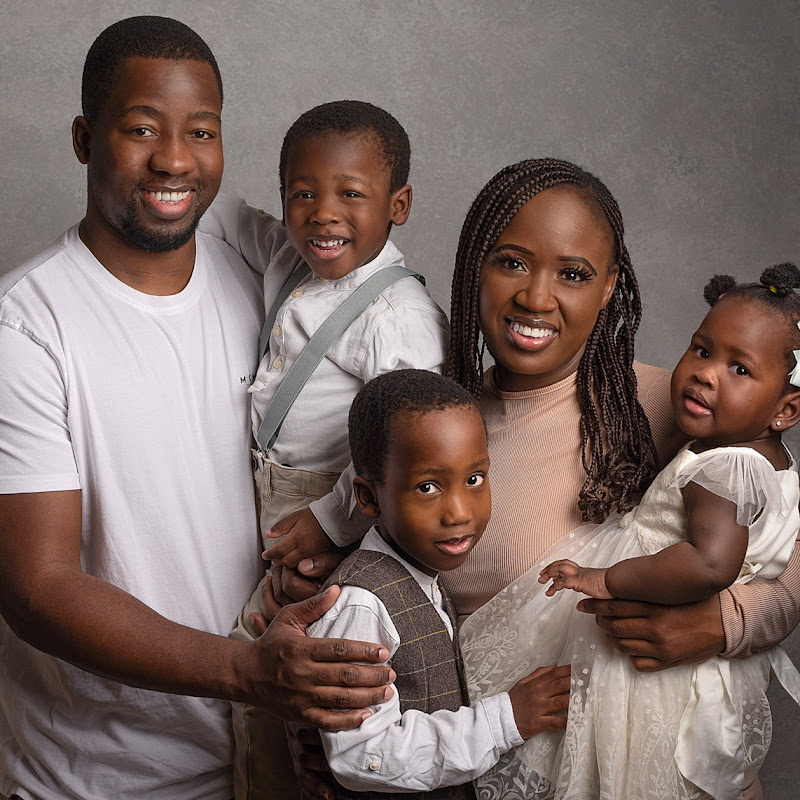 The Praise Family