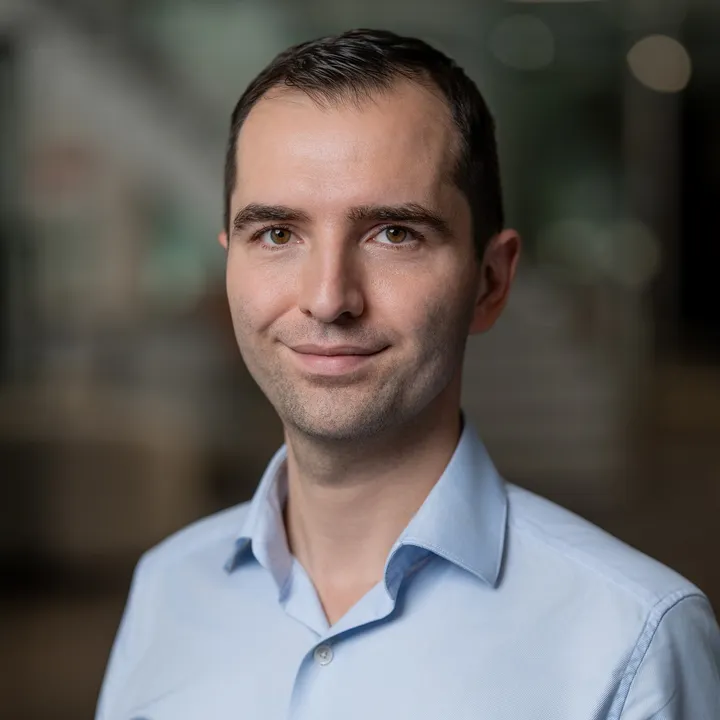 Paul Ardeleanu | Social Media