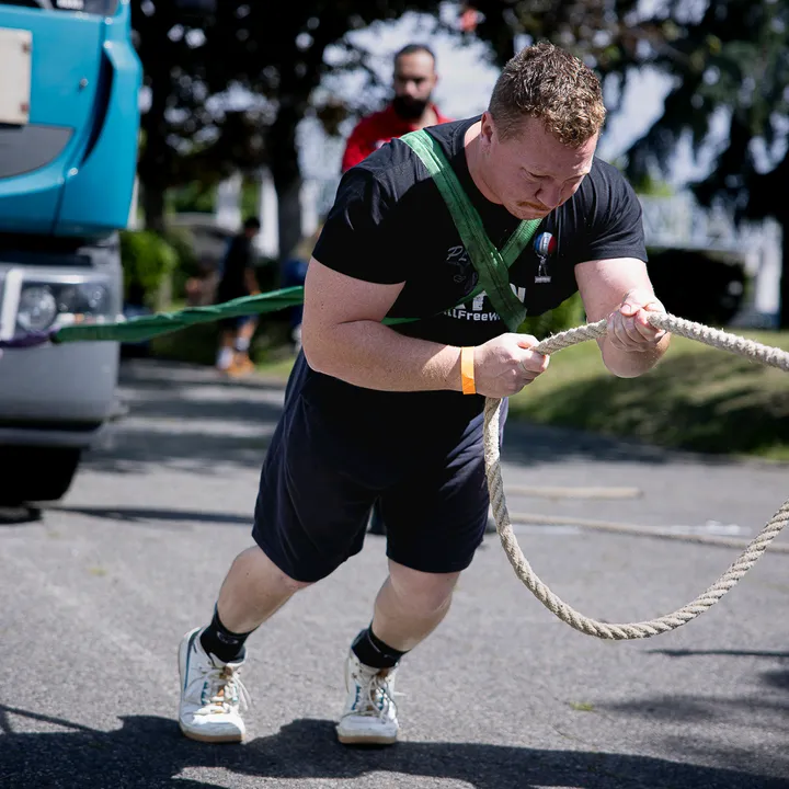 STRONG HOBBIT