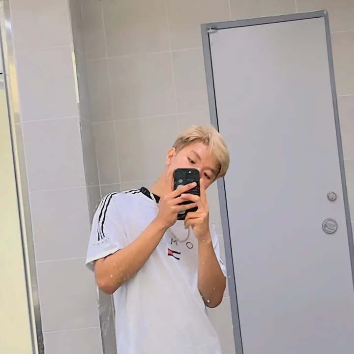 Hùng😉